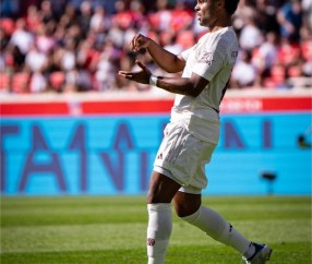 南宫28-今晚体能课后，托特纳姆手感冰凉备战德国杯，质疑声仍在，高层口径保持一致的简单介绍