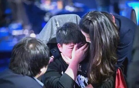 南宫娱乐-关于Uzi新星爆冷表现惊艳，TES未来可期！的信息