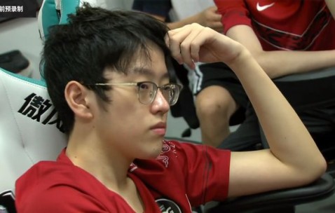 南宫娱乐- scout打爆doinb 